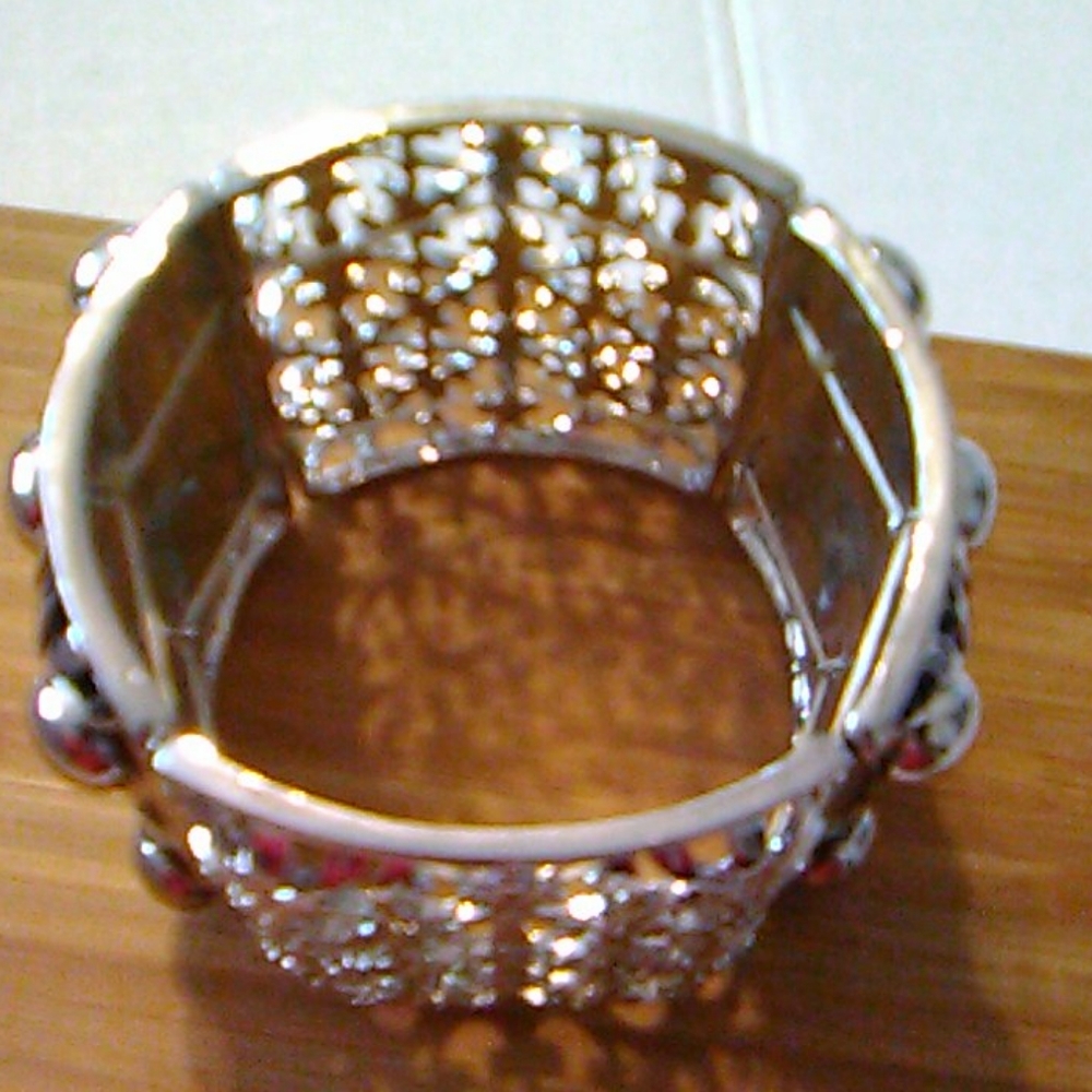 Nwot Silver and Black Bracelet - Picture 4 of 8